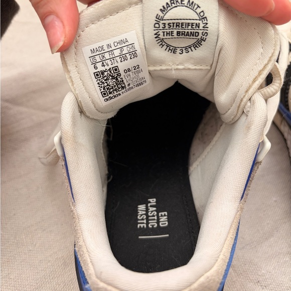 Adidas FORUM LOW SHOES Cream and Blue Sneakers - Picture 6 of 6